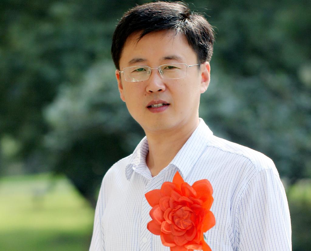 辽宁大学2012—2014学年"十佳"教师——王青松